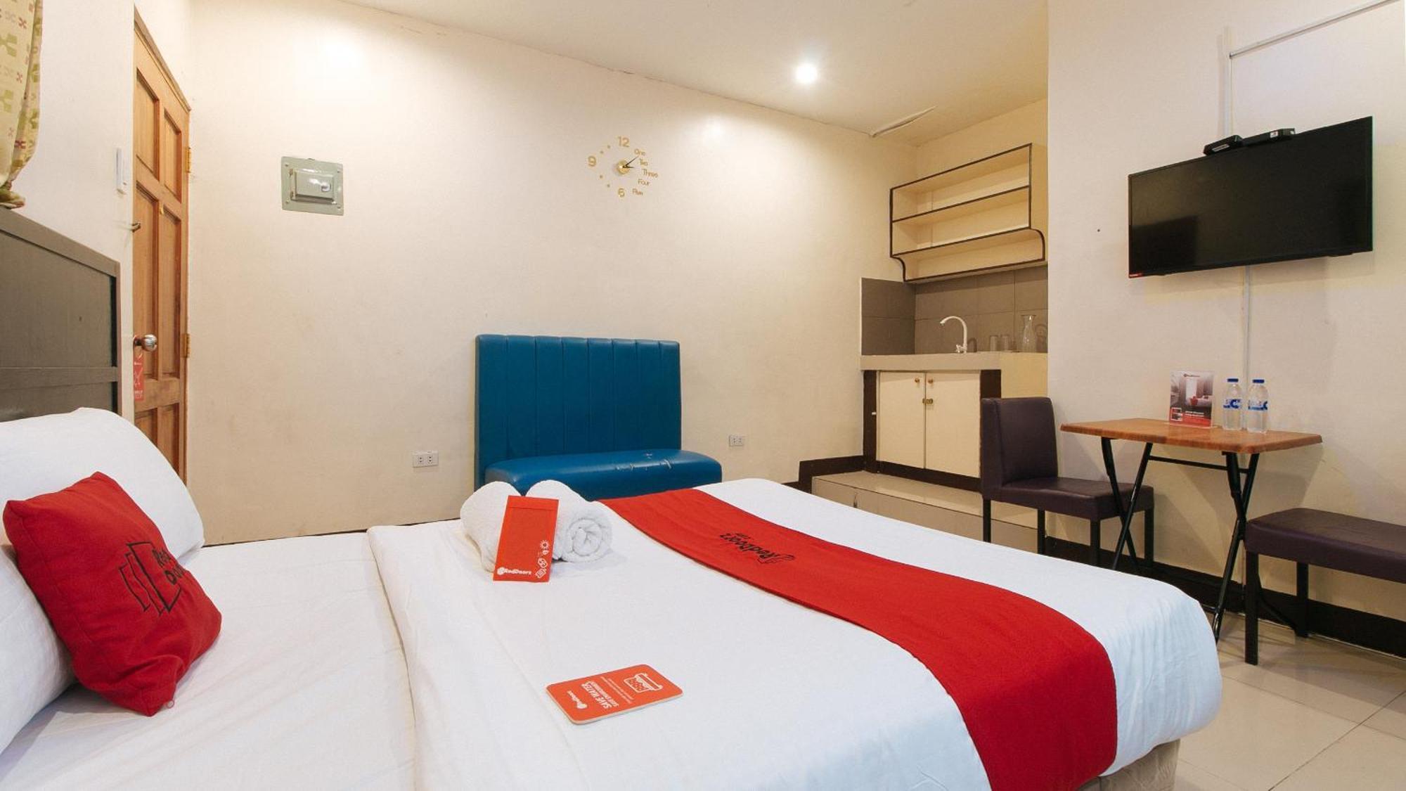 Reddoorz At V-Cat Apartelle Sampaloc Manilla Buitenkant foto
