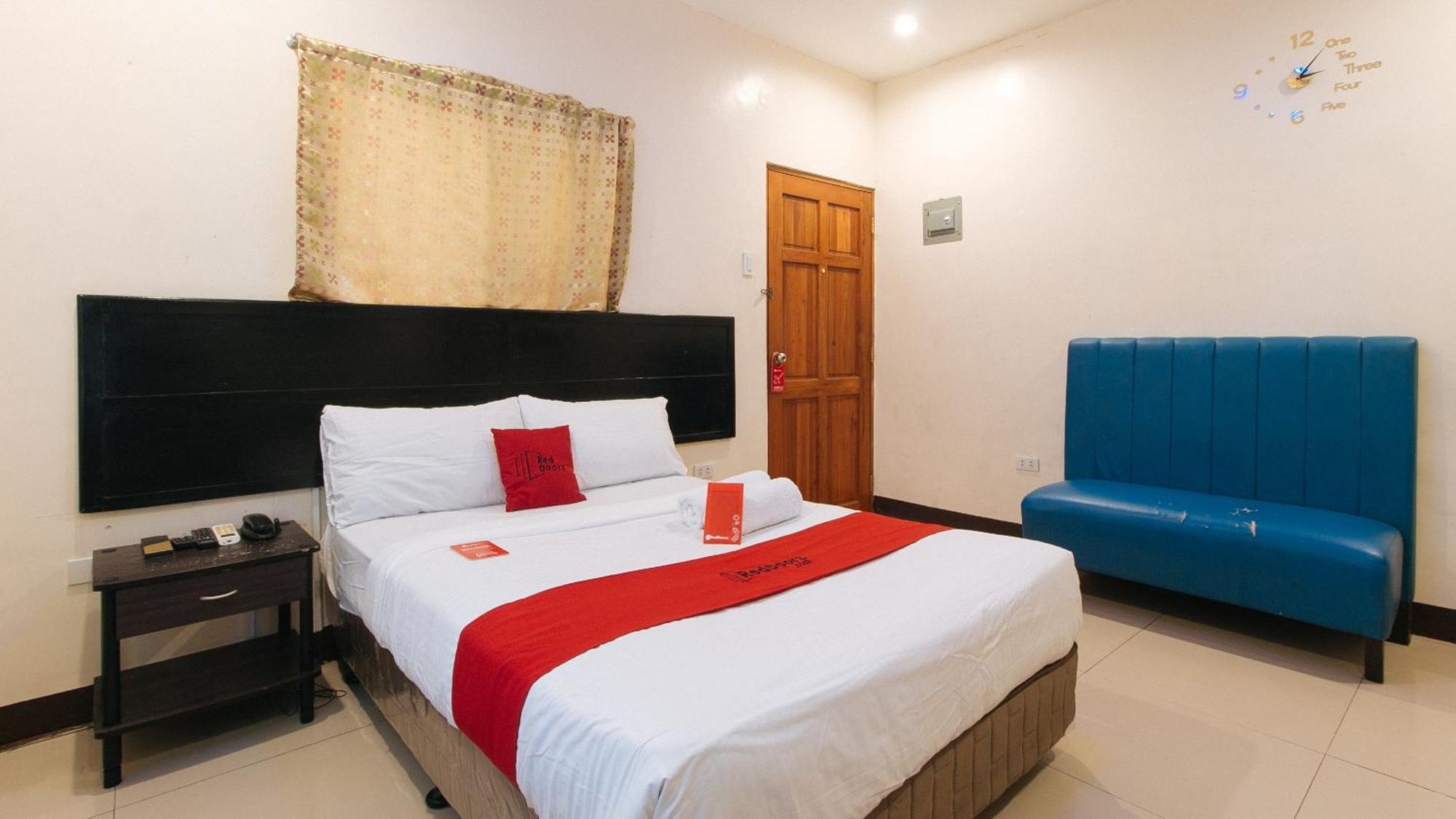 Reddoorz At V-Cat Apartelle Sampaloc Manilla Buitenkant foto