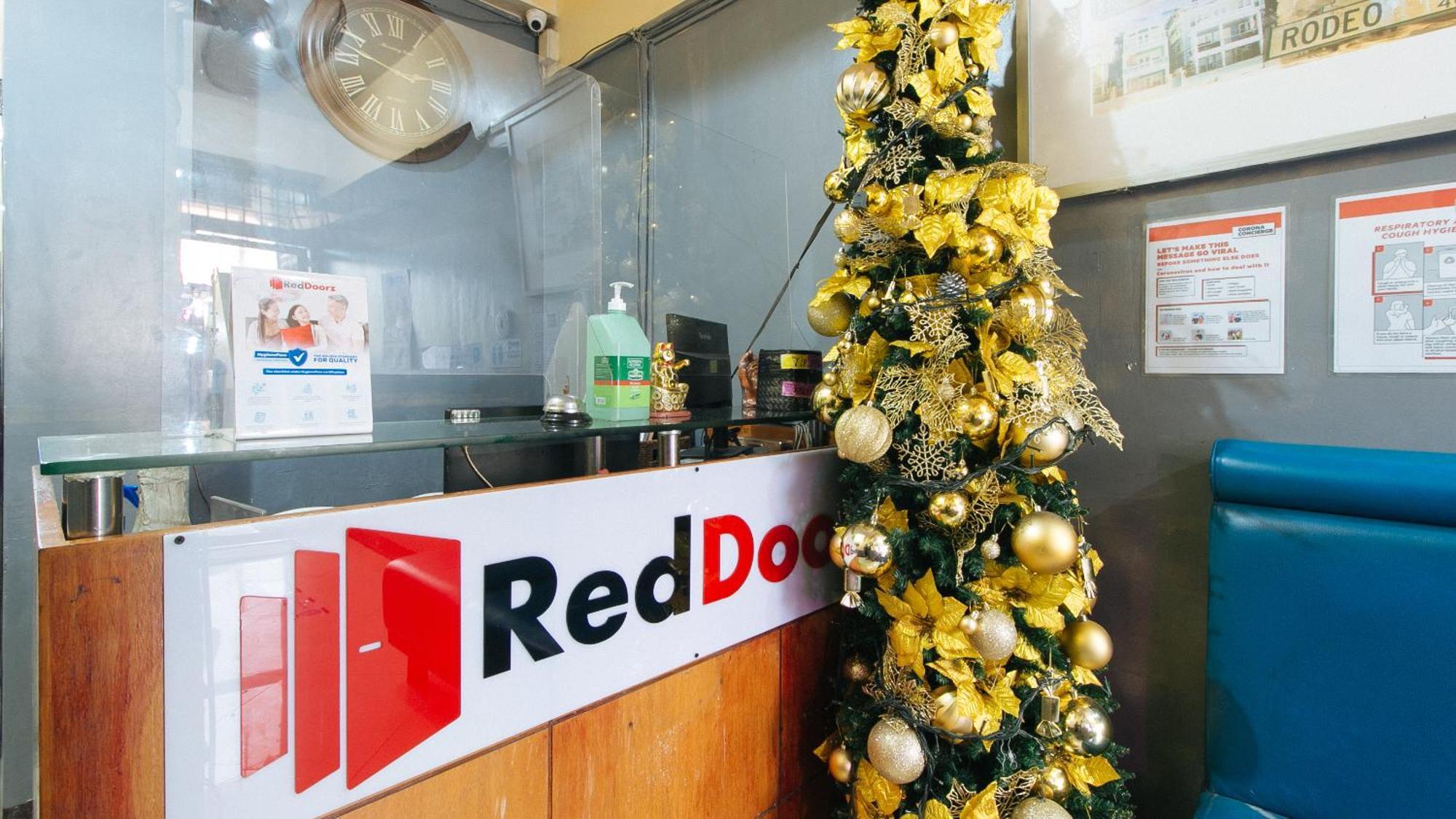 Reddoorz At V-Cat Apartelle Sampaloc Manilla Buitenkant foto