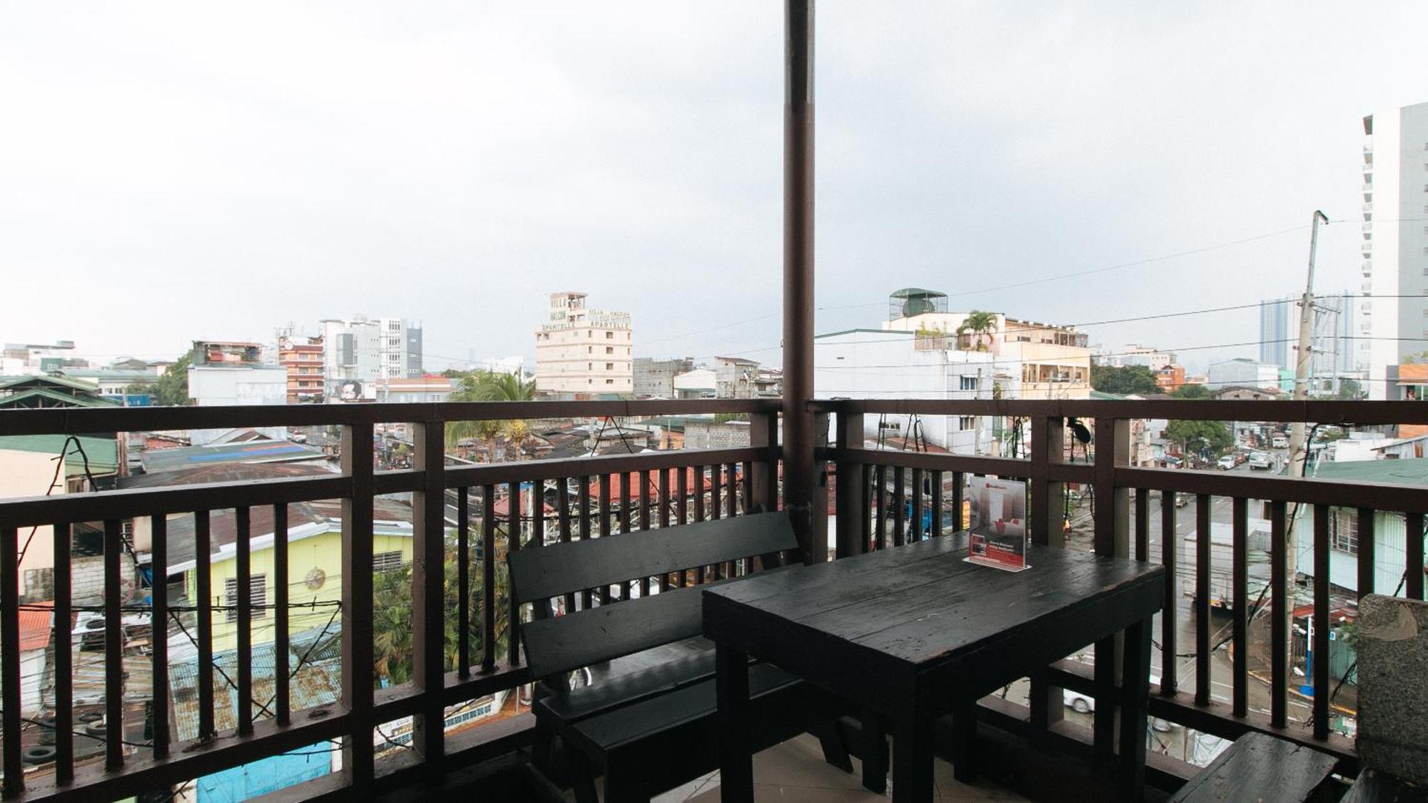 Reddoorz At V-Cat Apartelle Sampaloc Manilla Buitenkant foto