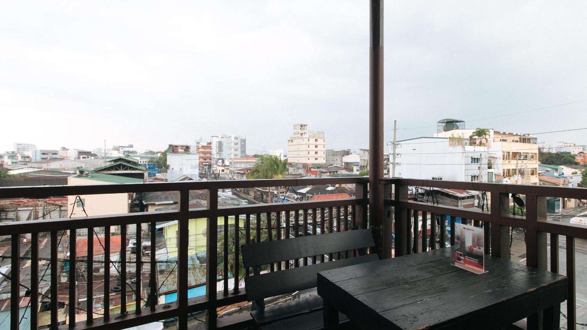 Reddoorz At V-Cat Apartelle Sampaloc Manilla Buitenkant foto
