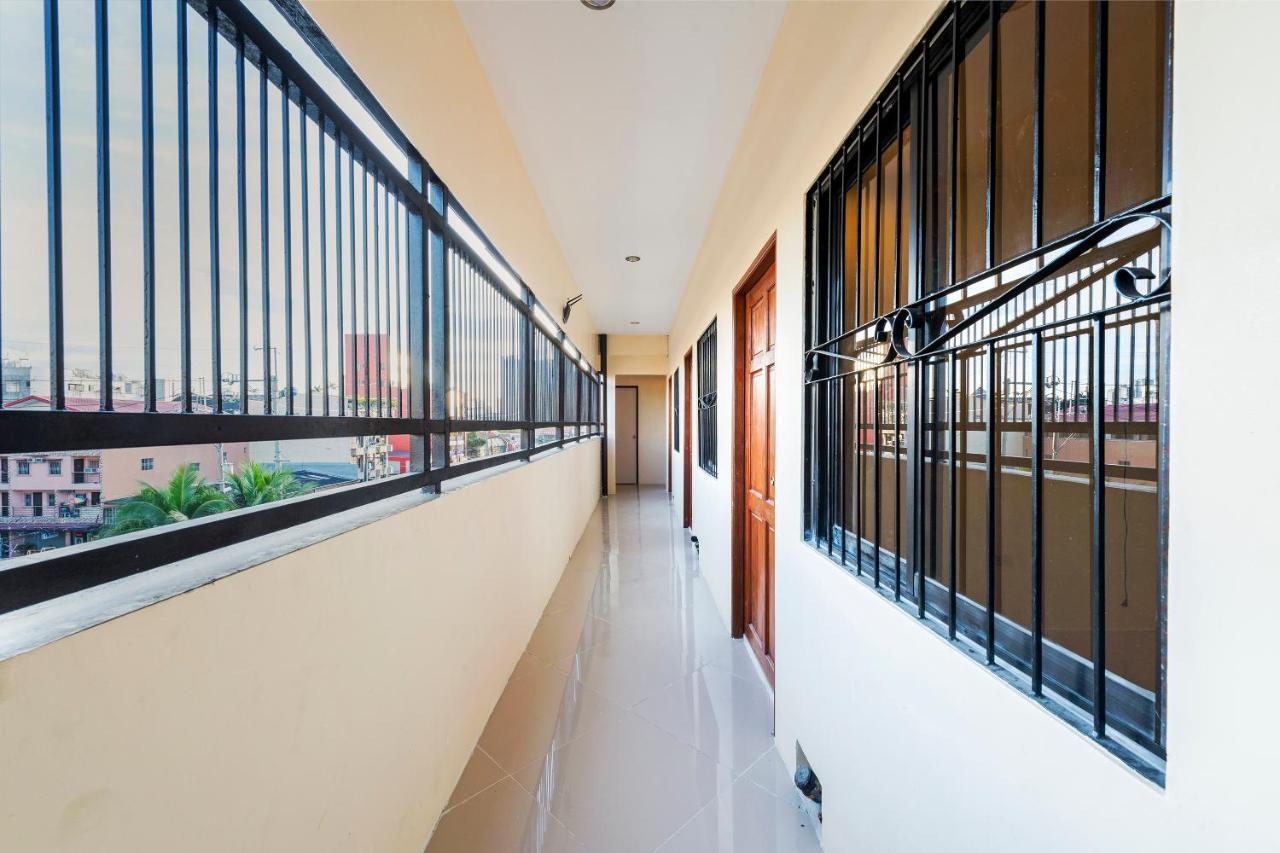 Reddoorz At V-Cat Apartelle Sampaloc Manilla Buitenkant foto